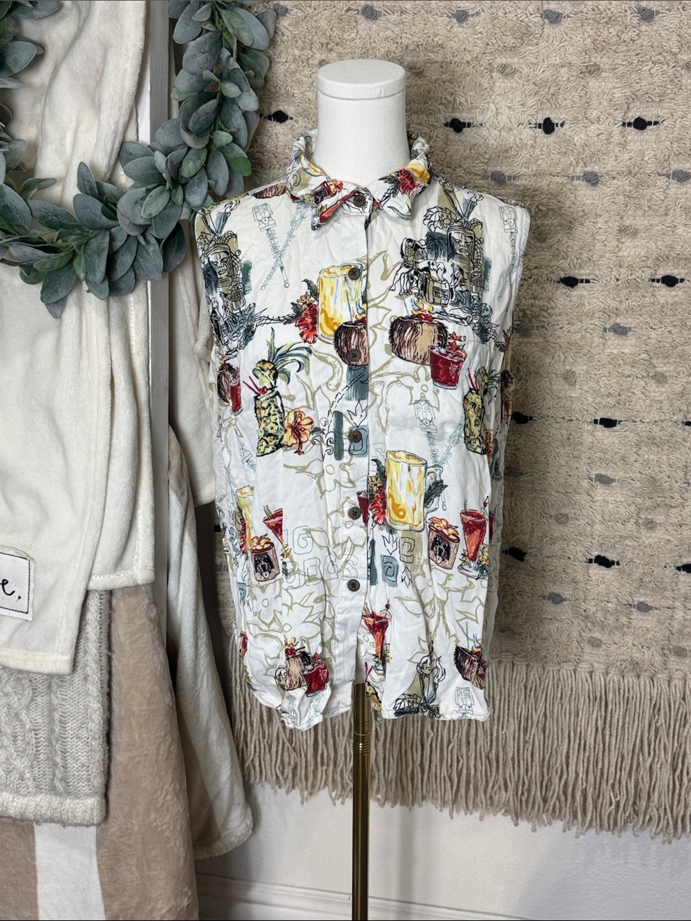 Big Dogs vintage 90s White Hawaiian Print sleeveless tiki  Shirt size xl